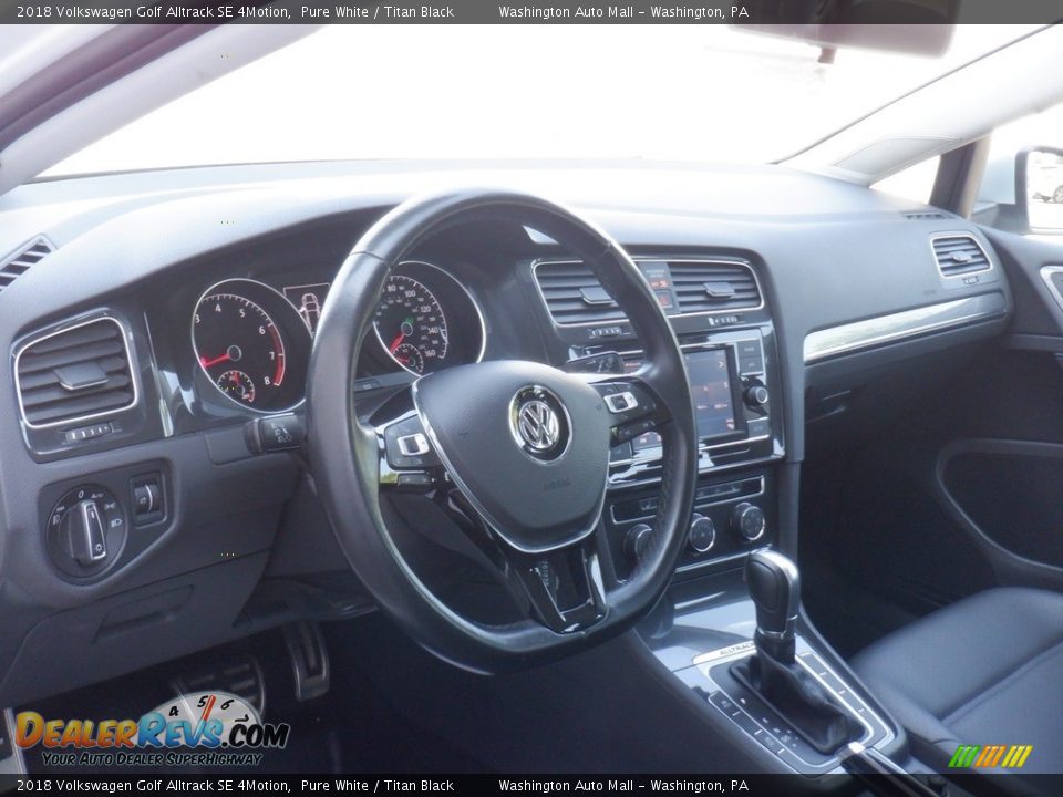 Dashboard of 2018 Volkswagen Golf Alltrack SE 4Motion Photo #13