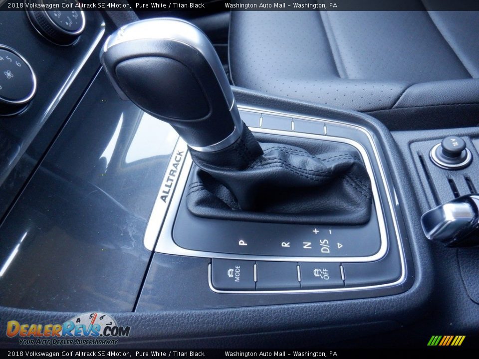 2018 Volkswagen Golf Alltrack SE 4Motion Shifter Photo #16