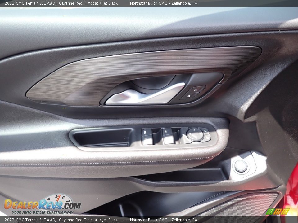 Door Panel of 2022 GMC Terrain SLE AWD Photo #20