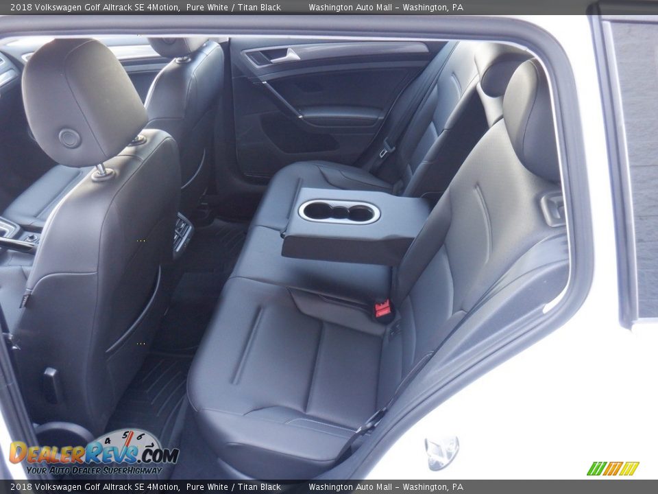 Rear Seat of 2018 Volkswagen Golf Alltrack SE 4Motion Photo #26