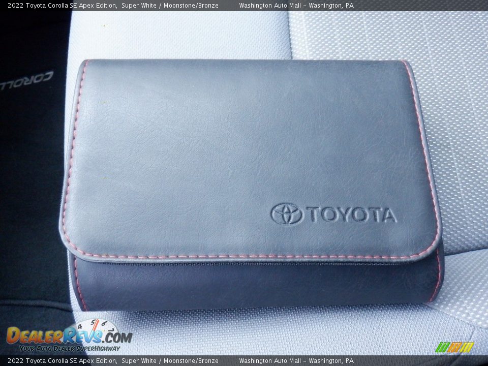 2022 Toyota Corolla SE Apex Edition Super White / Moonstone/Bronze Photo #35