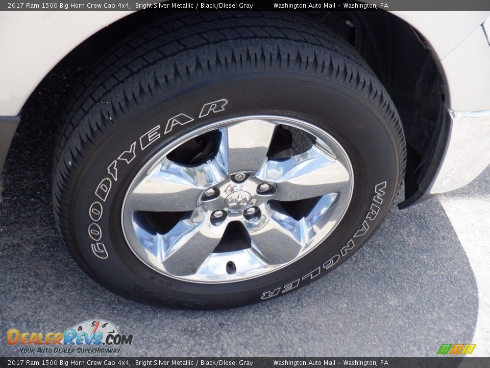 2017 Ram 1500 Big Horn Crew Cab 4x4 Bright Silver Metallic / Black/Diesel Gray Photo #4