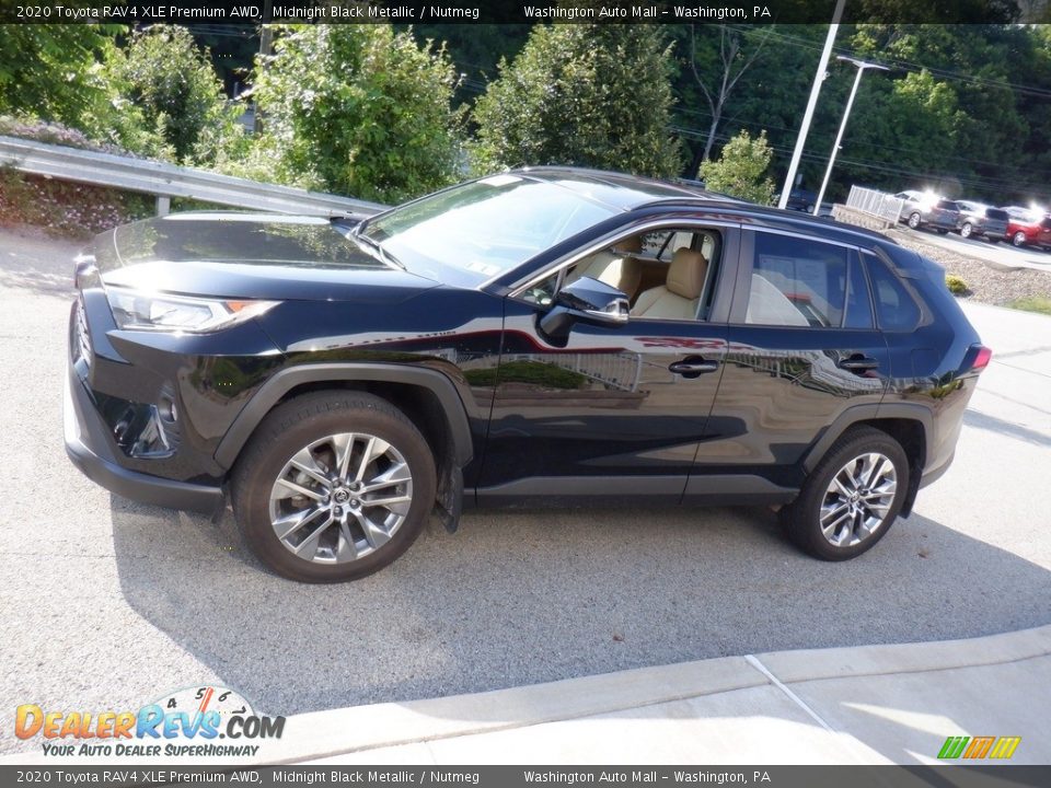 2020 Toyota RAV4 XLE Premium AWD Midnight Black Metallic / Nutmeg Photo #13