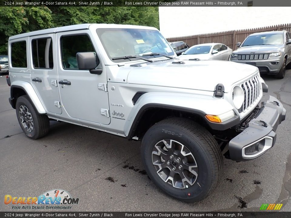 2024 Jeep Wrangler 4-Door Sahara 4x4 Silver Zynith / Black Photo #8