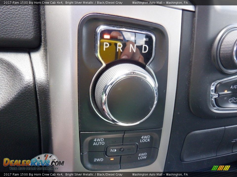 2017 Ram 1500 Big Horn Crew Cab 4x4 Bright Silver Metallic / Black/Diesel Gray Photo #20