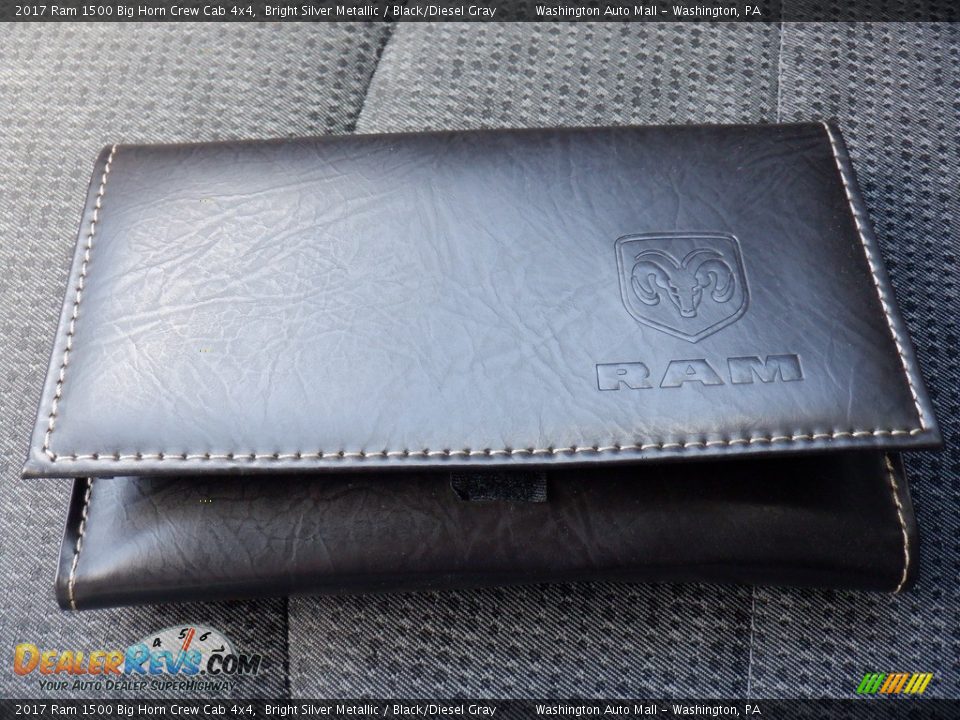 2017 Ram 1500 Big Horn Crew Cab 4x4 Bright Silver Metallic / Black/Diesel Gray Photo #31