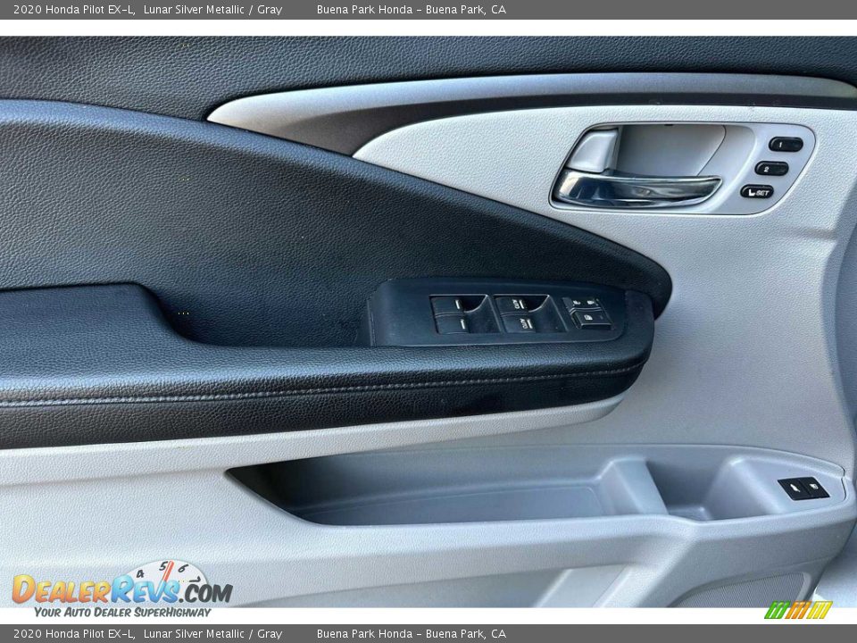 Door Panel of 2020 Honda Pilot EX-L Photo #10