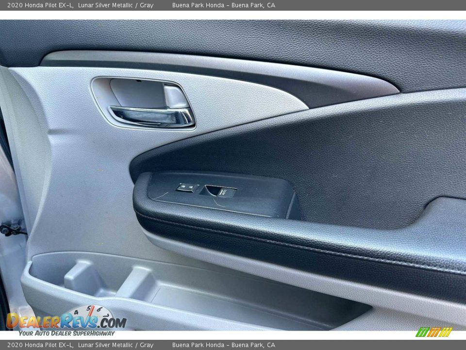 Door Panel of 2020 Honda Pilot EX-L Photo #18
