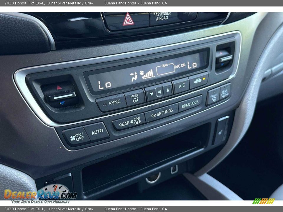 Controls of 2020 Honda Pilot EX-L Photo #21