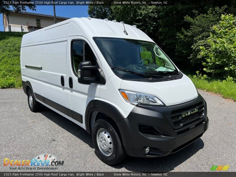 Front 3/4 View of 2023 Ram ProMaster 2500 High Roof Cargo Van Photo #4