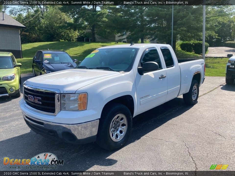 Front 3/4 View of 2010 GMC Sierra 1500 SL Extended Cab 4x4 Photo #2