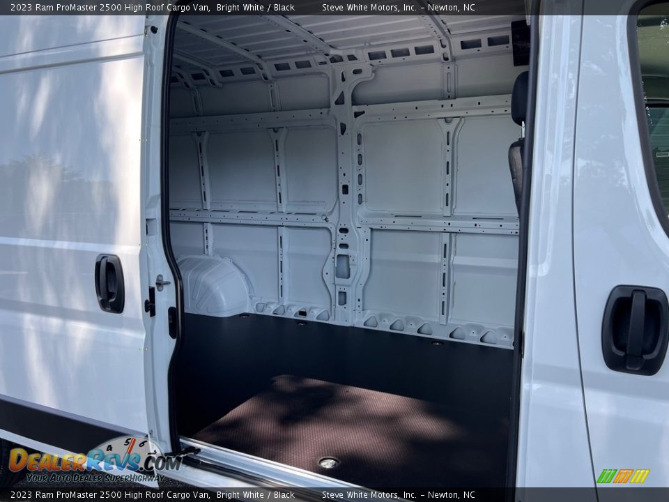 2023 Ram ProMaster 2500 High Roof Cargo Van Bright White / Black Photo #14