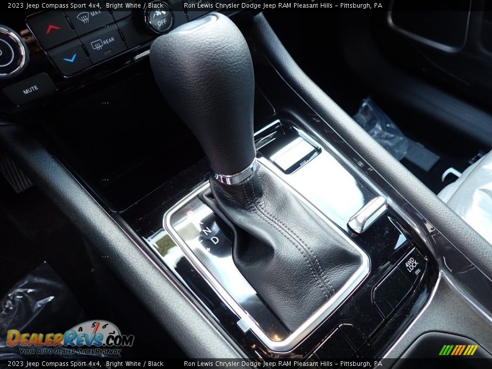 2023 Jeep Compass Sport 4x4 Shifter Photo #17