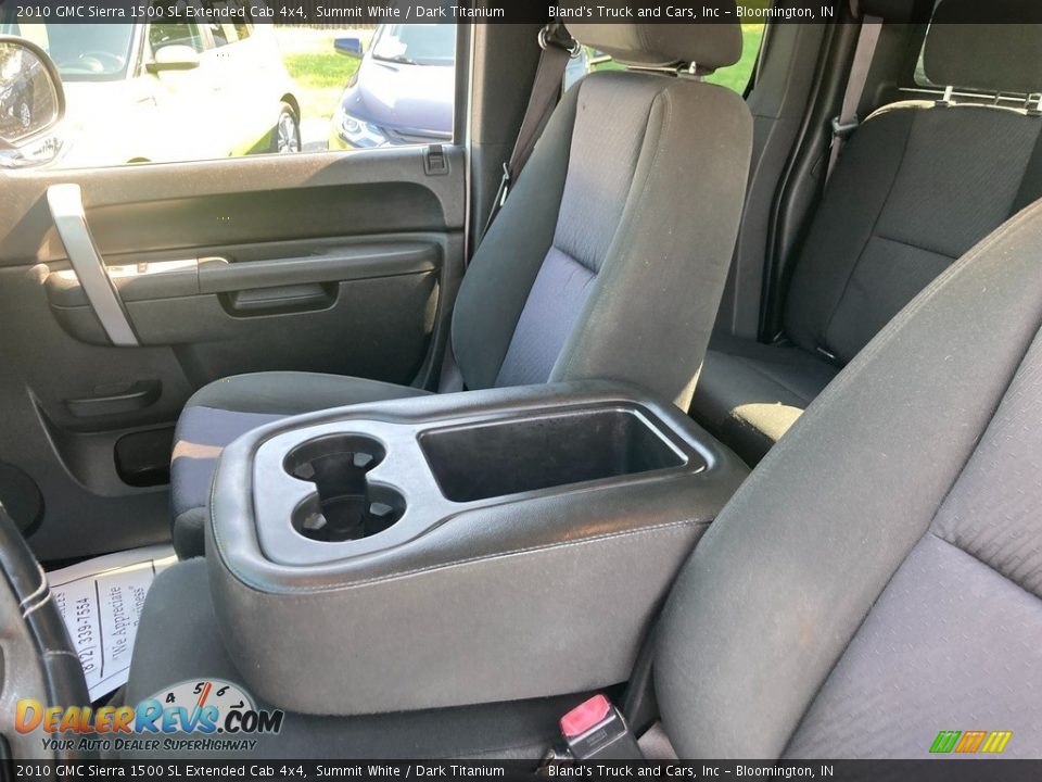 Front Seat of 2010 GMC Sierra 1500 SL Extended Cab 4x4 Photo #17