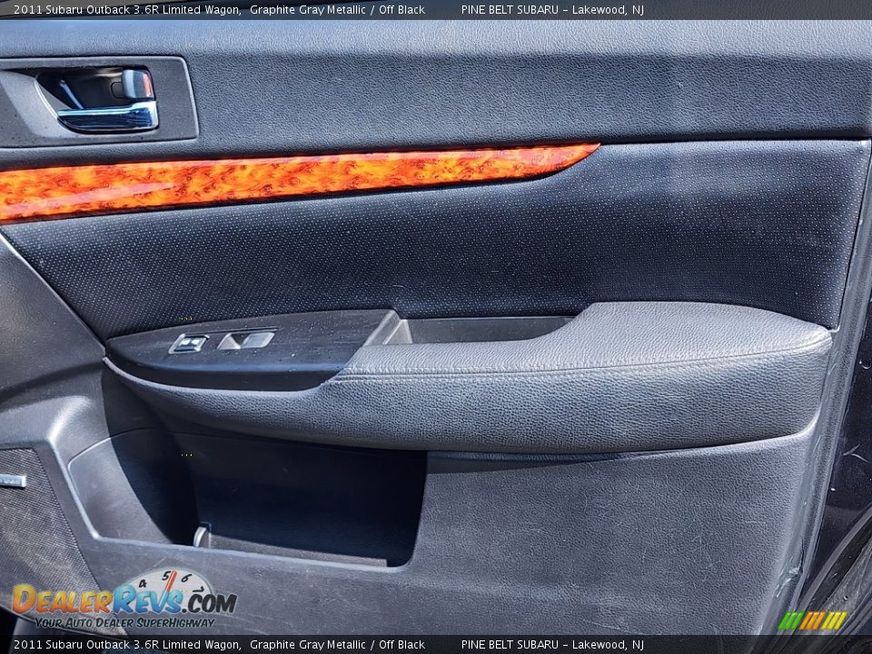 2011 Subaru Outback 3.6R Limited Wagon Graphite Gray Metallic / Off Black Photo #18