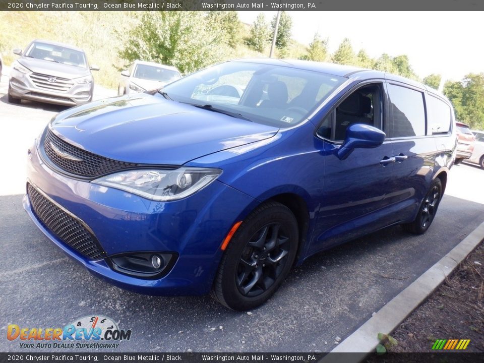 2020 Chrysler Pacifica Touring Ocean Blue Metallic / Black Photo #4