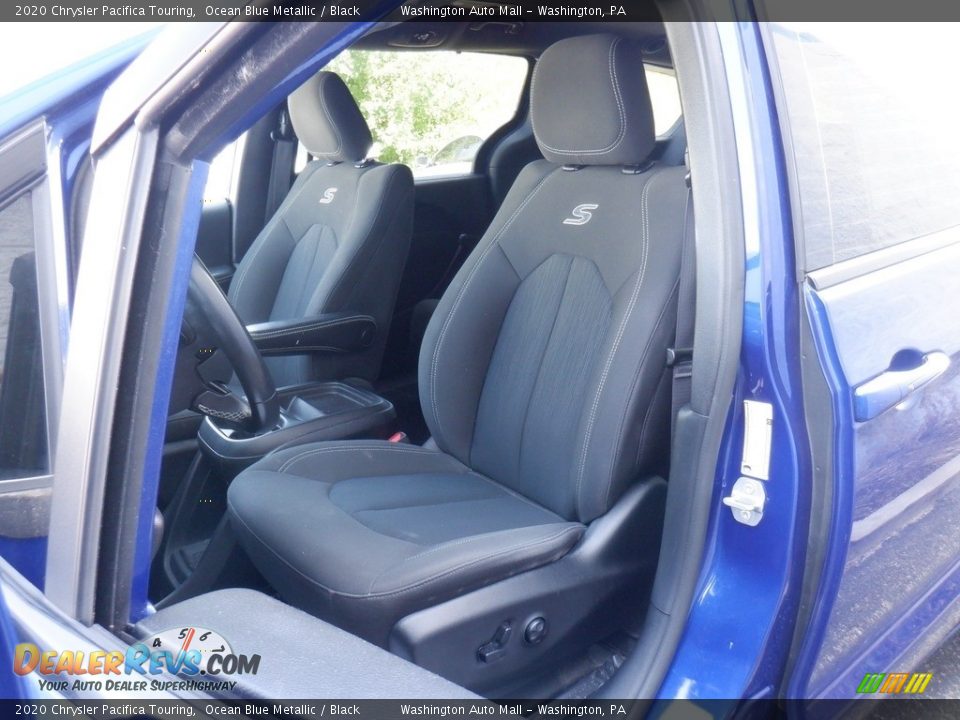 2020 Chrysler Pacifica Touring Ocean Blue Metallic / Black Photo #7