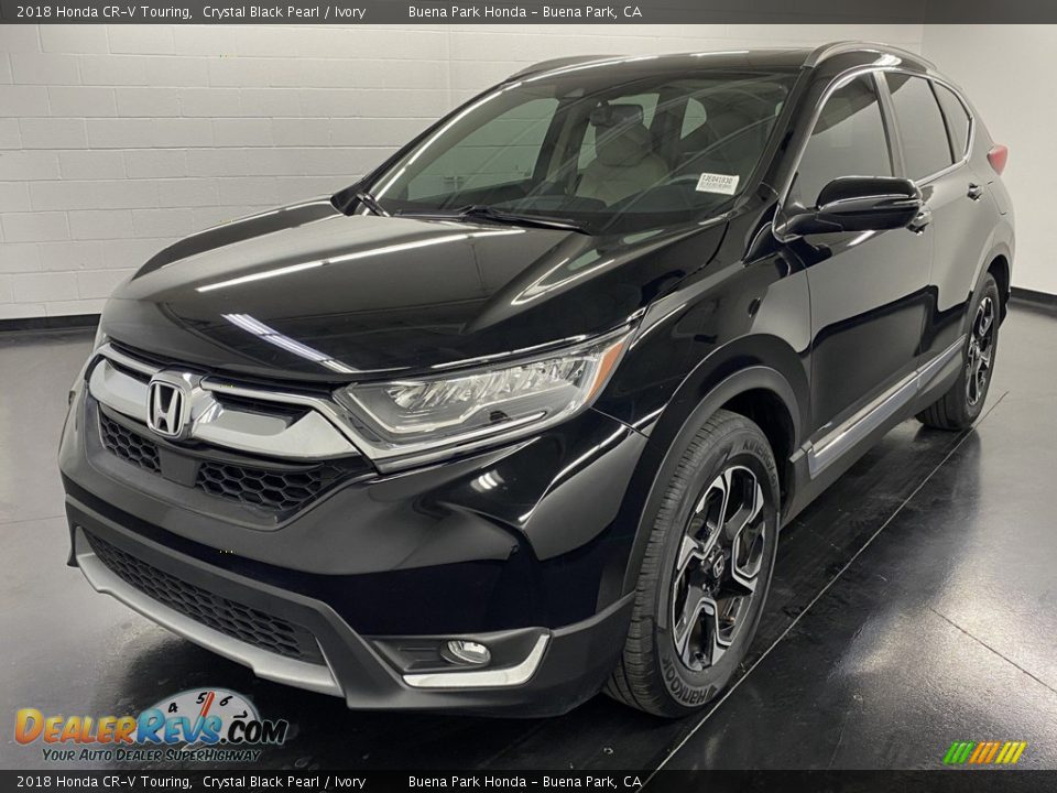 Front 3/4 View of 2018 Honda CR-V Touring Photo #3