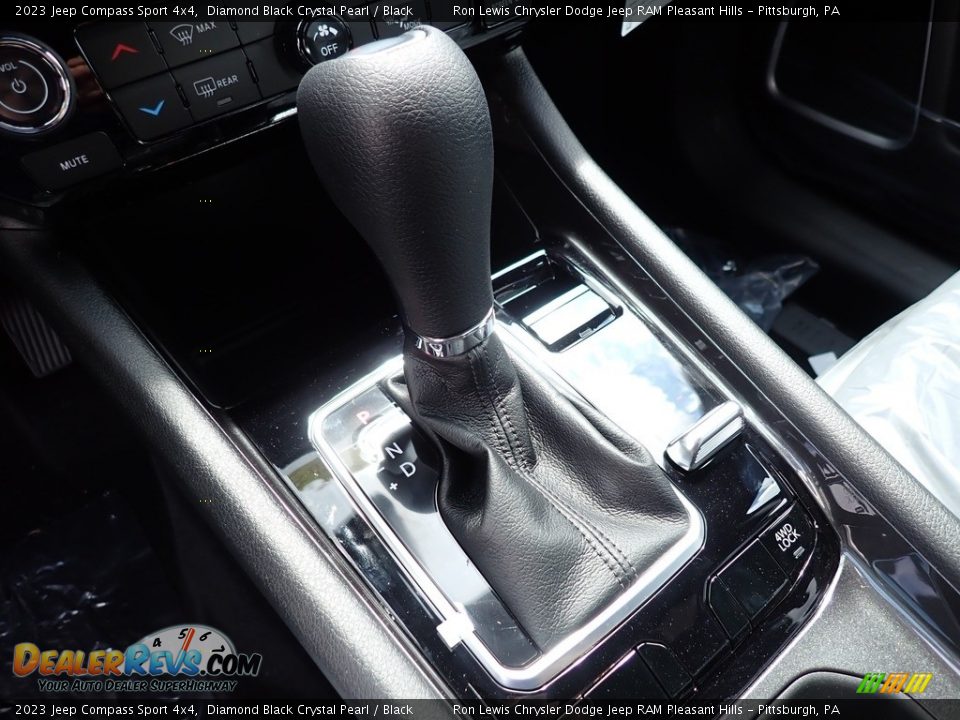 2023 Jeep Compass Sport 4x4 Shifter Photo #17