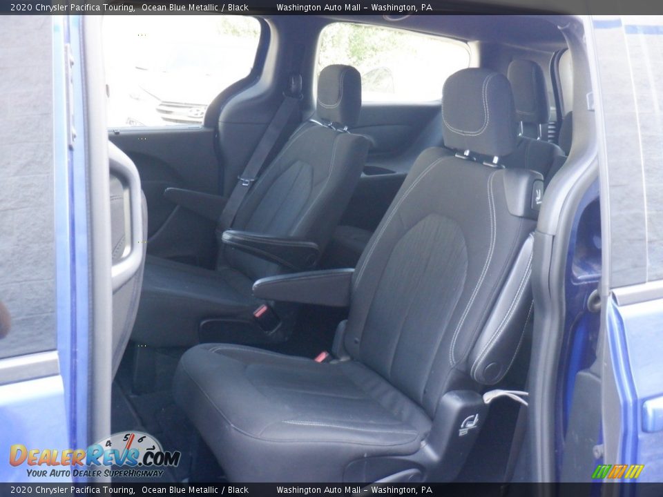 2020 Chrysler Pacifica Touring Ocean Blue Metallic / Black Photo #19