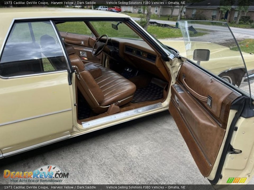 Front Seat of 1973 Cadillac DeVille Coupe Photo #5