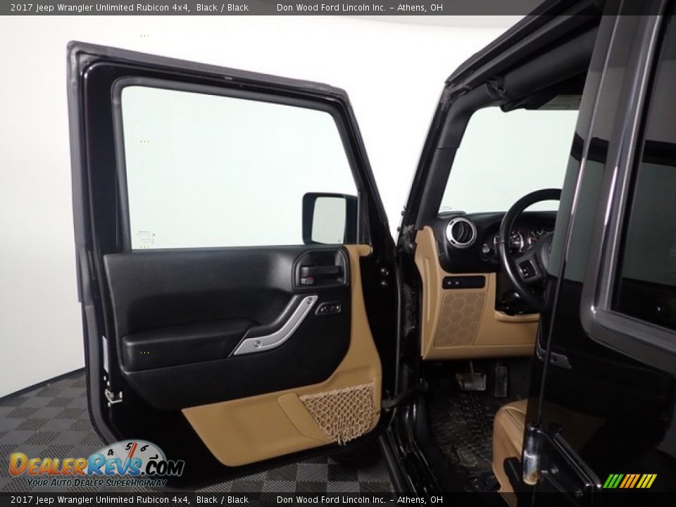 2017 Jeep Wrangler Unlimited Rubicon 4x4 Black / Black Photo #11