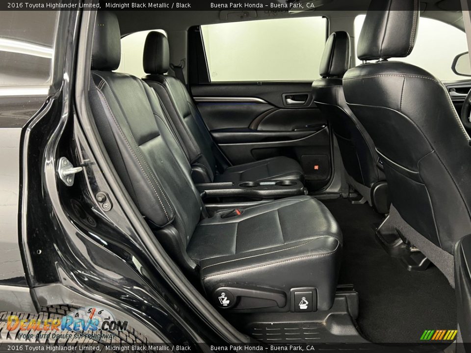 Rear Seat of 2016 Toyota Highlander Limited Photo #36