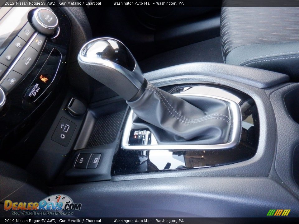 2019 Nissan Rogue SV AWD Shifter Photo #28