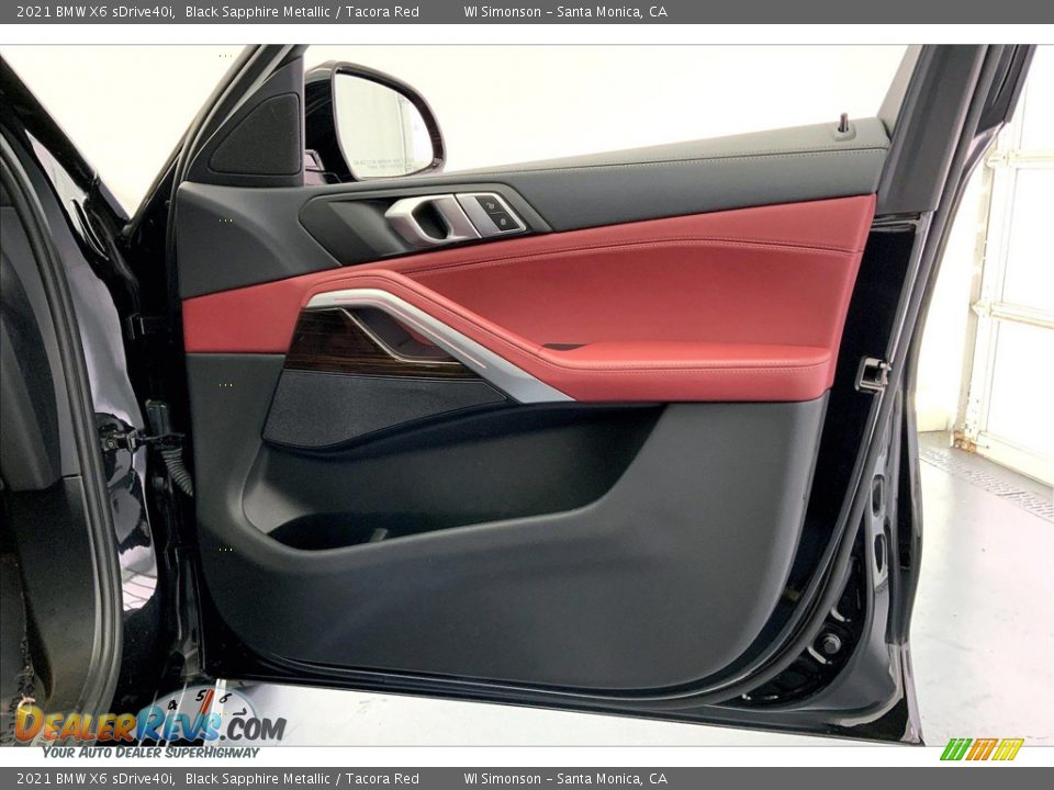 Door Panel of 2021 BMW X6 sDrive40i Photo #27