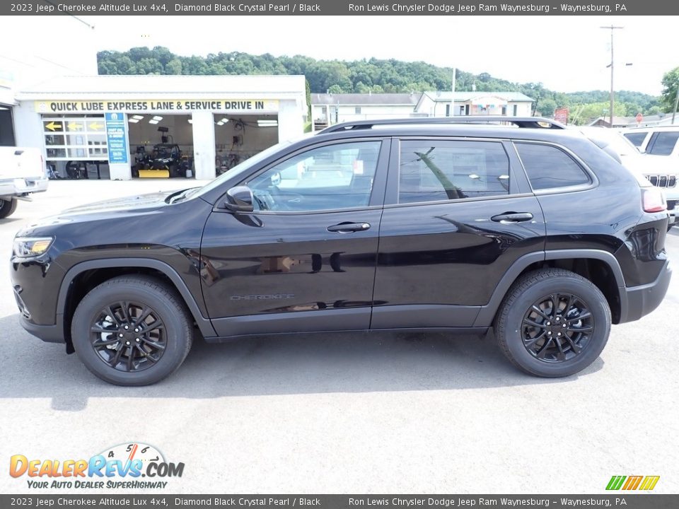 2023 Jeep Cherokee Altitude Lux 4x4 Diamond Black Crystal Pearl / Black Photo #2