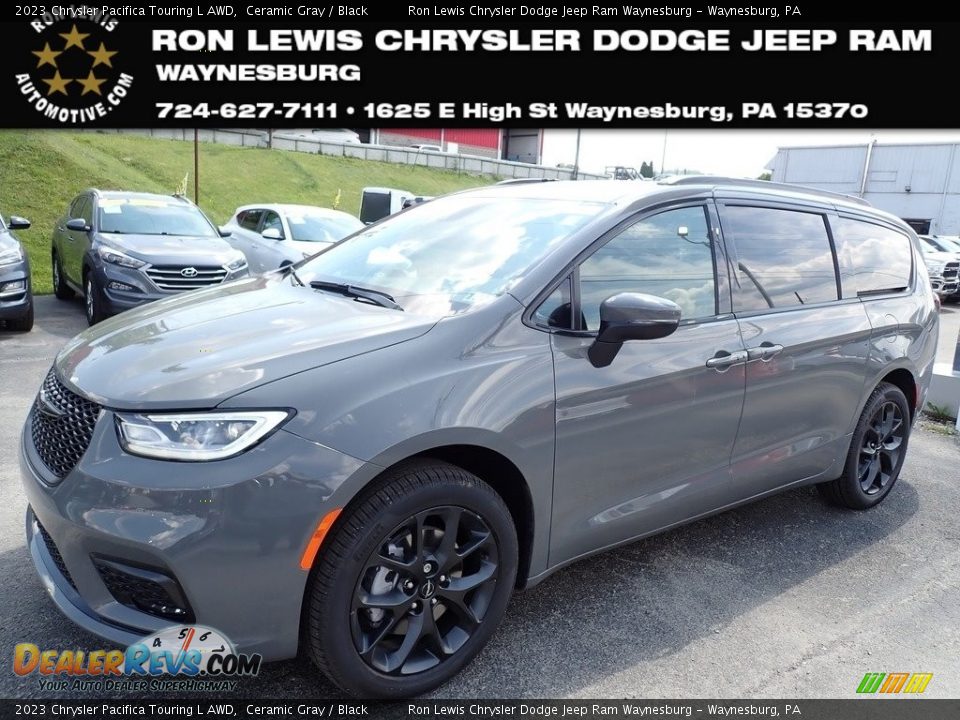 2023 Chrysler Pacifica Touring L AWD Ceramic Gray / Black Photo #1