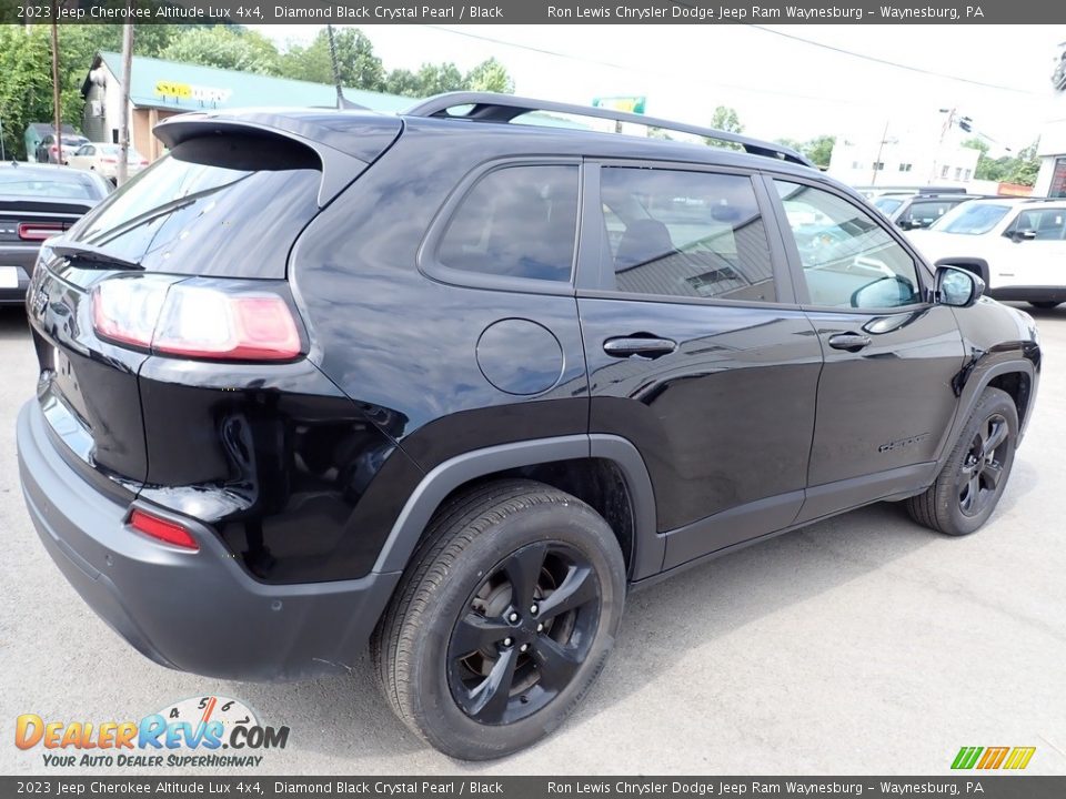 2023 Jeep Cherokee Altitude Lux 4x4 Diamond Black Crystal Pearl / Black Photo #6