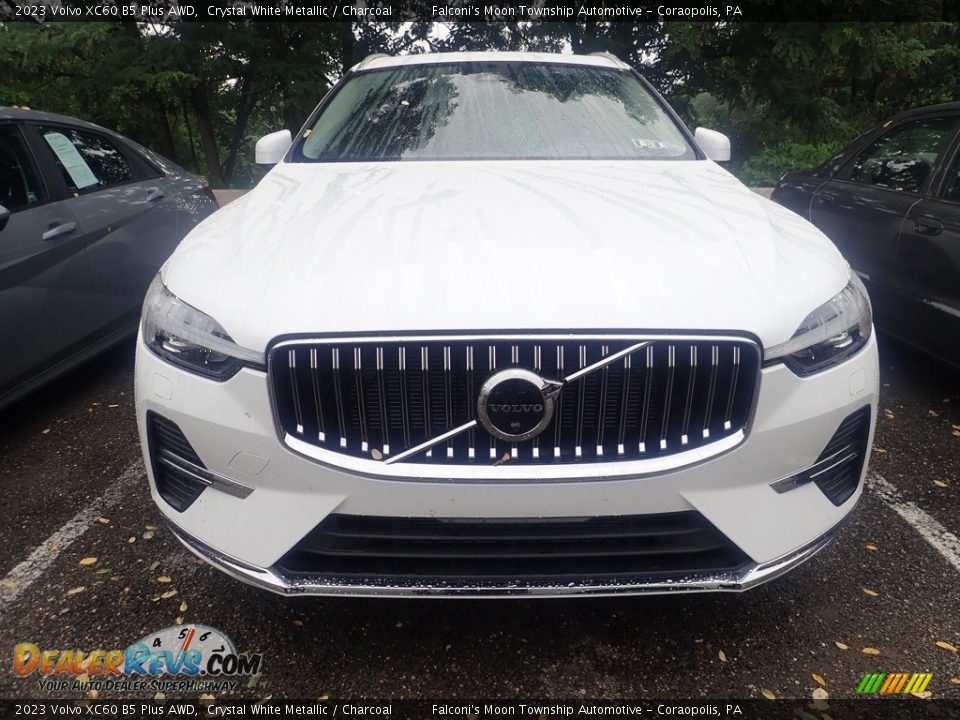 2023 Volvo XC60 B5 Plus AWD Crystal White Metallic / Charcoal Photo #3