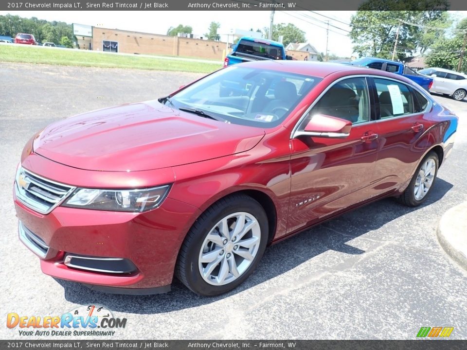 Front 3/4 View of 2017 Chevrolet Impala LT Photo #7