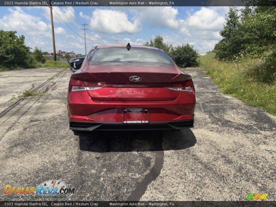 2023 Hyundai Elantra SEL Calypso Red / Medium Gray Photo #4