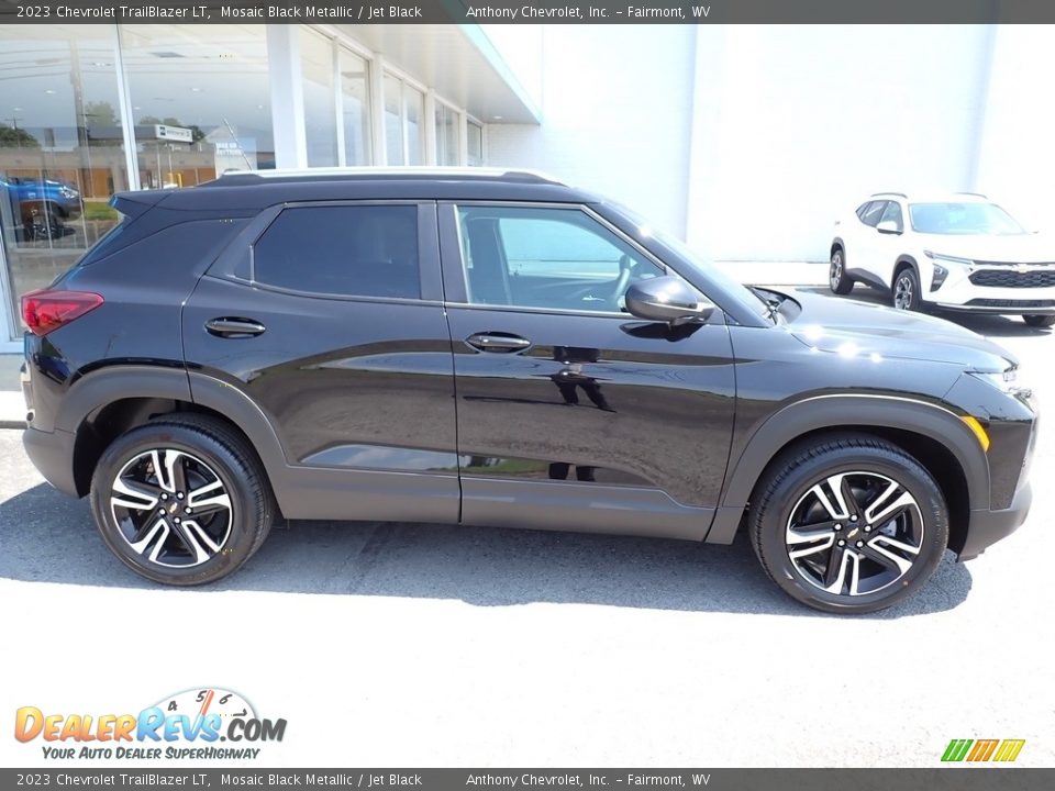 Mosaic Black Metallic 2023 Chevrolet TrailBlazer LT Photo #2