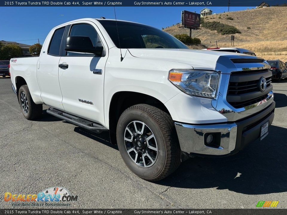 Front 3/4 View of 2015 Toyota Tundra TRD Double Cab 4x4 Photo #1