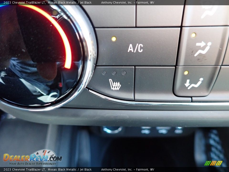 Controls of 2023 Chevrolet TrailBlazer LT Photo #17