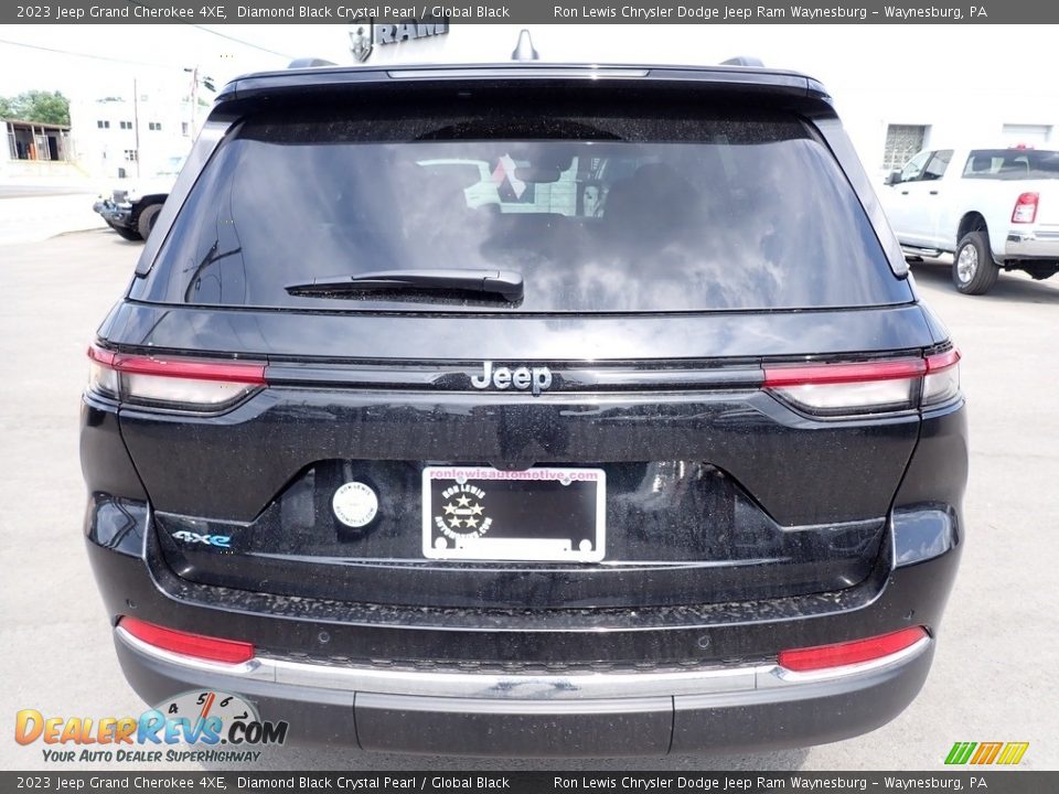 2023 Jeep Grand Cherokee 4XE Diamond Black Crystal Pearl / Global Black Photo #4