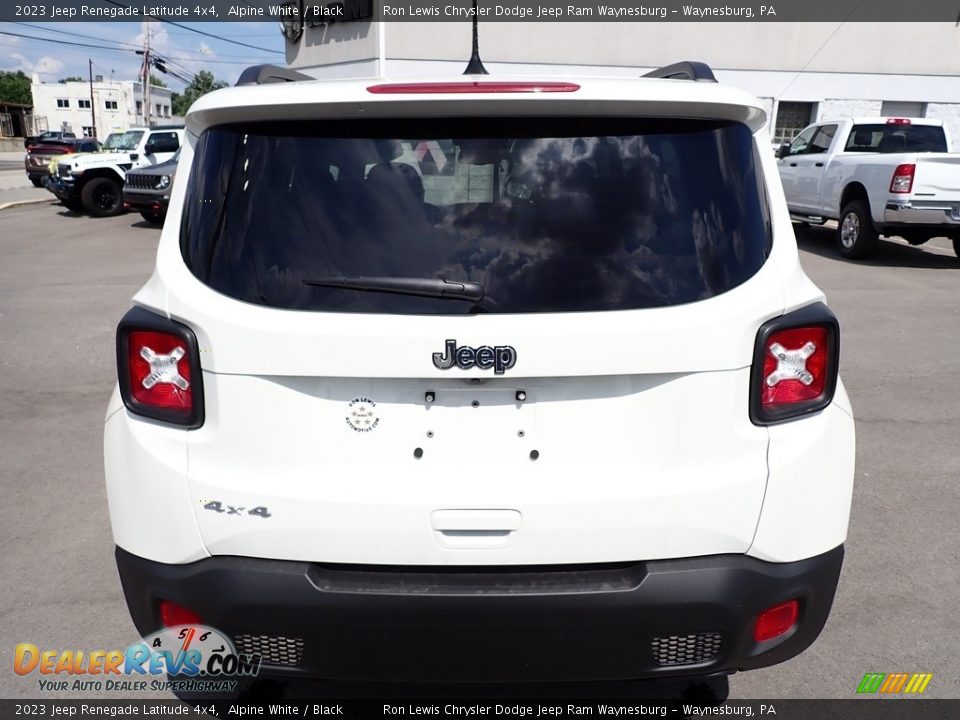 2023 Jeep Renegade Latitude 4x4 Alpine White / Black Photo #4