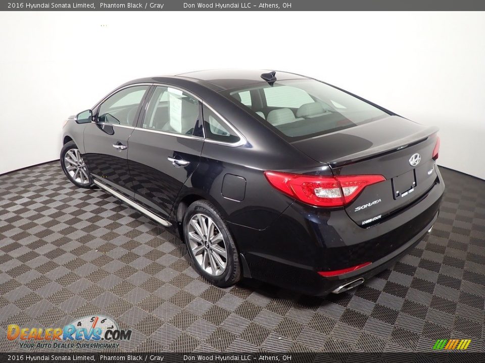 2016 Hyundai Sonata Limited Phantom Black / Gray Photo #12