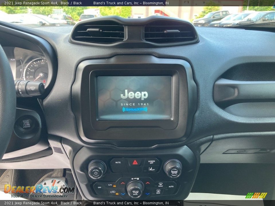 Controls of 2021 Jeep Renegade Sport 4x4 Photo #16