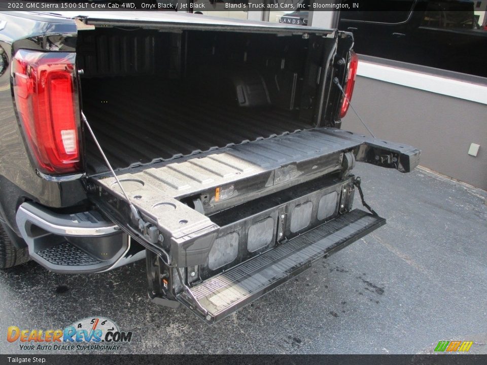 Tailgate Step - 2022 GMC Sierra 1500