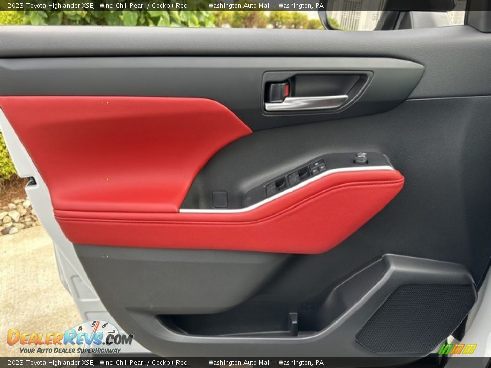 Door Panel of 2023 Toyota Highlander XSE Photo #17