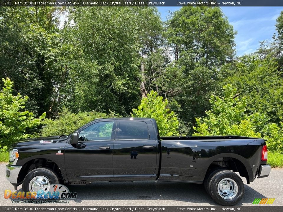 2023 Ram 3500 Tradesman Crew Cab 4x4 Diamond Black Crystal Pearl / Diesel Gray/Black Photo #1