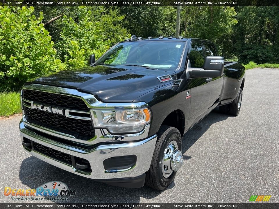 2023 Ram 3500 Tradesman Crew Cab 4x4 Diamond Black Crystal Pearl / Diesel Gray/Black Photo #2