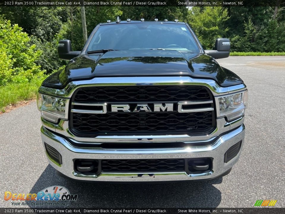 2023 Ram 3500 Tradesman Crew Cab 4x4 Diamond Black Crystal Pearl / Diesel Gray/Black Photo #3