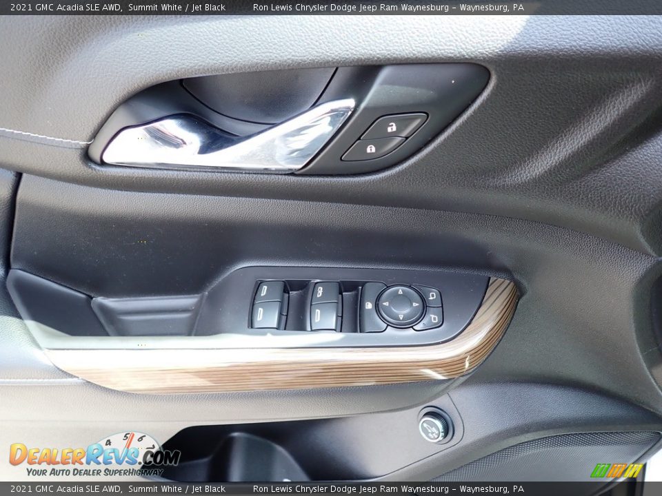 Door Panel of 2021 GMC Acadia SLE AWD Photo #14