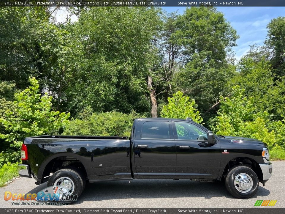 2023 Ram 3500 Tradesman Crew Cab 4x4 Diamond Black Crystal Pearl / Diesel Gray/Black Photo #5