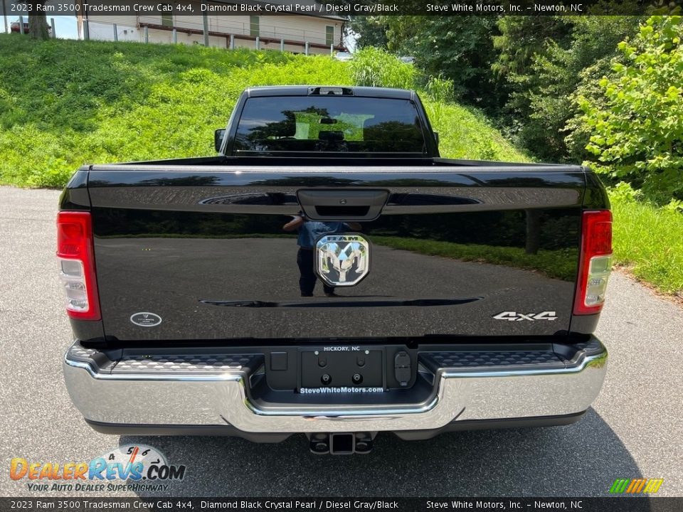 2023 Ram 3500 Tradesman Crew Cab 4x4 Diamond Black Crystal Pearl / Diesel Gray/Black Photo #7